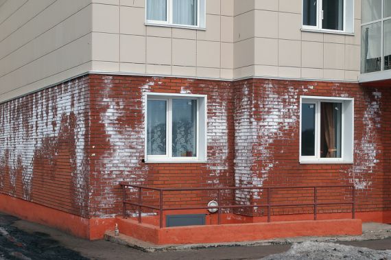 За первое полугодие 2015 года на московских стройках нашли более 2,3 тысячи нарушений
