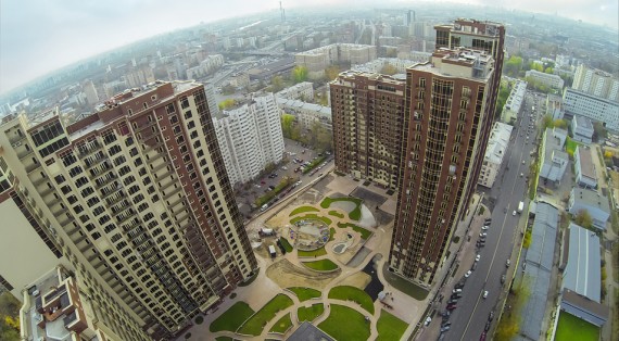 За год доля дорогих новостроек Москвы, купленных для собственного проживания, выросла на 10%