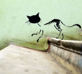 Жильцы должны сами бороться с граффити на стенах своих домов – Минстрой