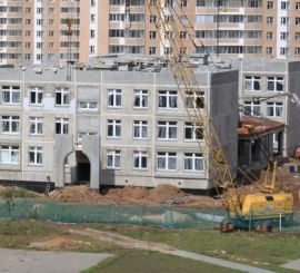 Полтора десятка подмосковных муниципалитетов отстают по строительству детсадов