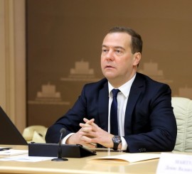 Программу господдержки льготной ипотеки нужно продлить – Медведев